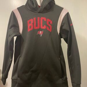 🏈🏈Kids Tampa Bay hoodie size medium🏈🏈